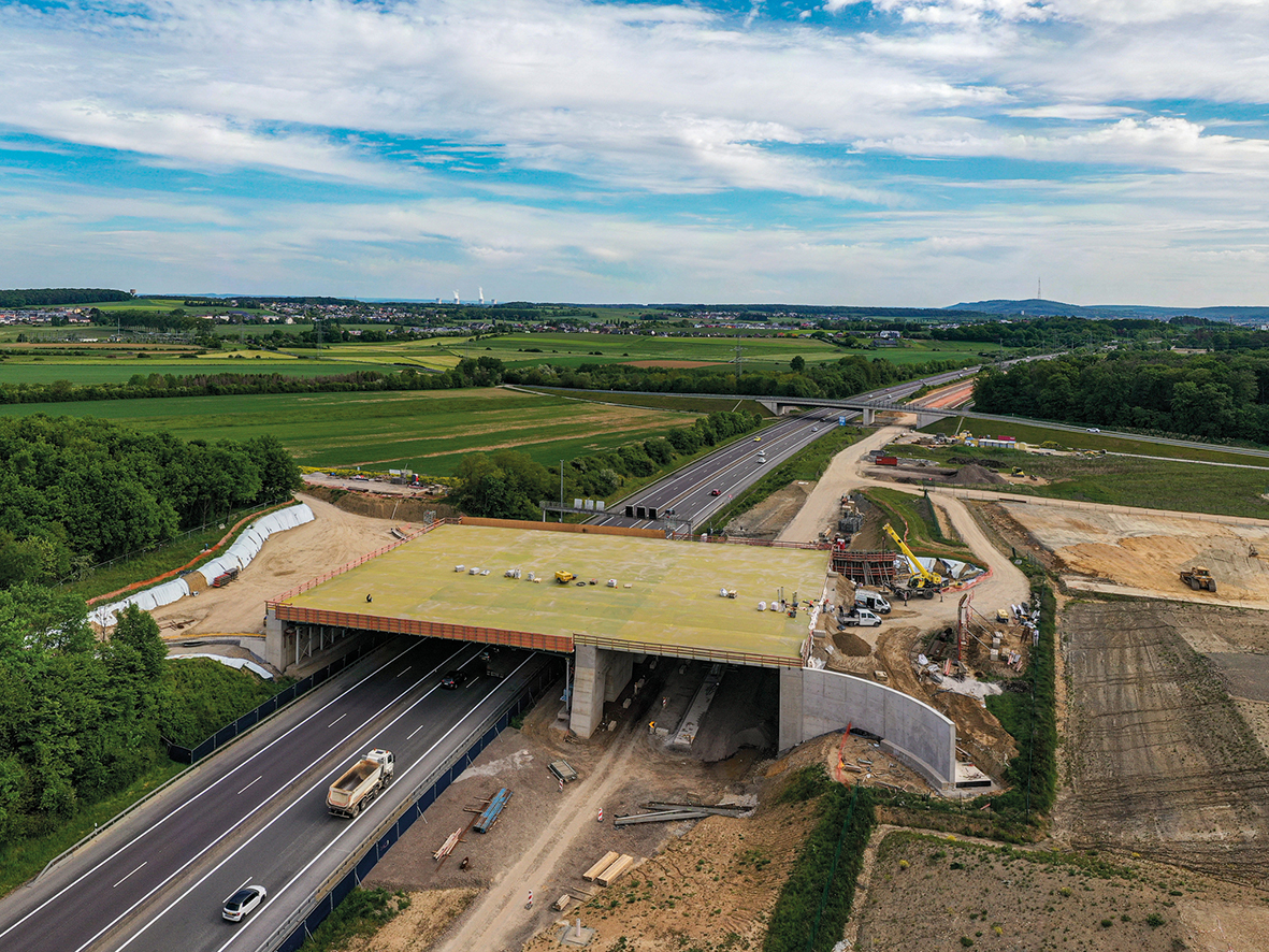 2 Passage à Faune franchissant l’autoroute A3 à Bettembourg. Etudes d’avant-projet détaillé et d’exécution, direction, contrôle et surveillance des travaux. MO : SNCFL. SGI INGENIERIE S.A. LUXEMBOURG